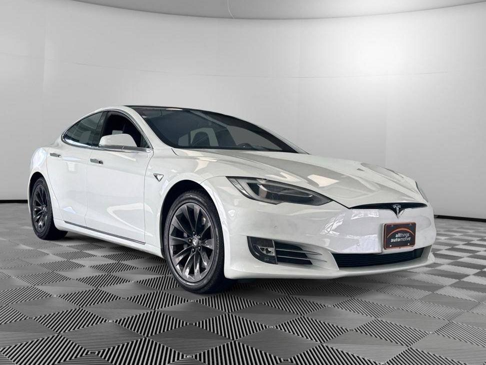 TESLA MODEL S 2018 5YJSA1E26JF263408 image